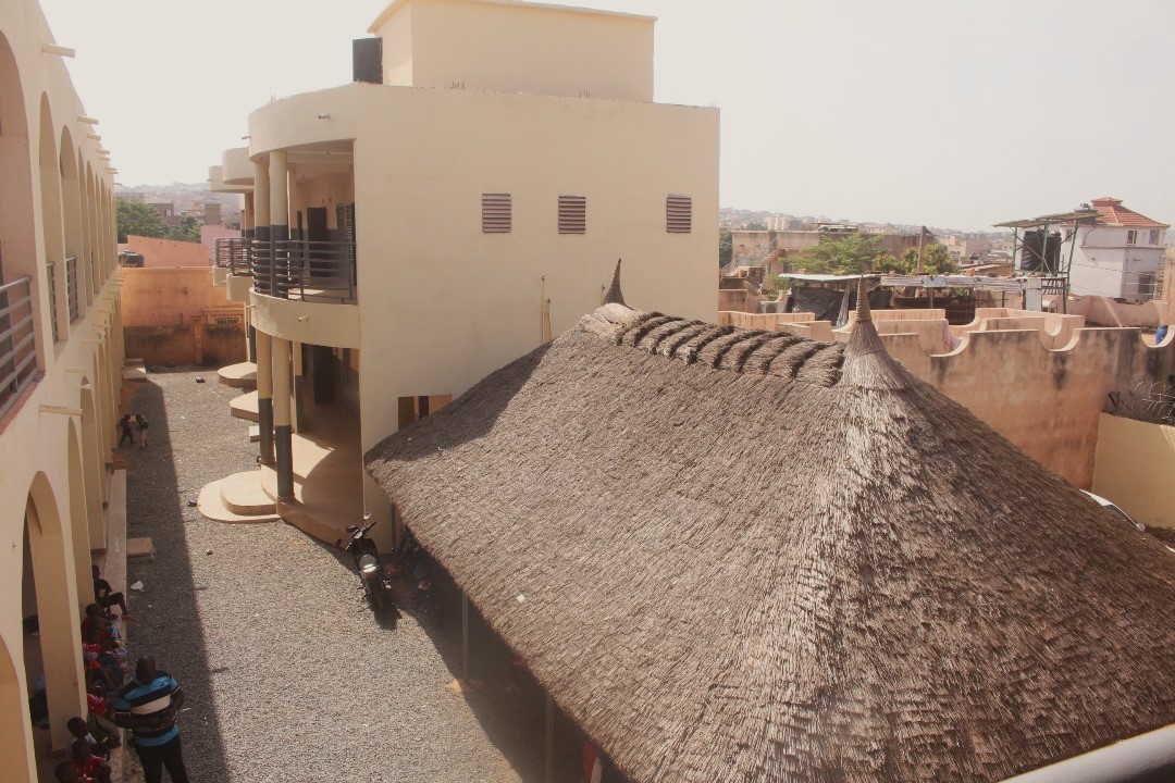 Établissement établissement Lôniso